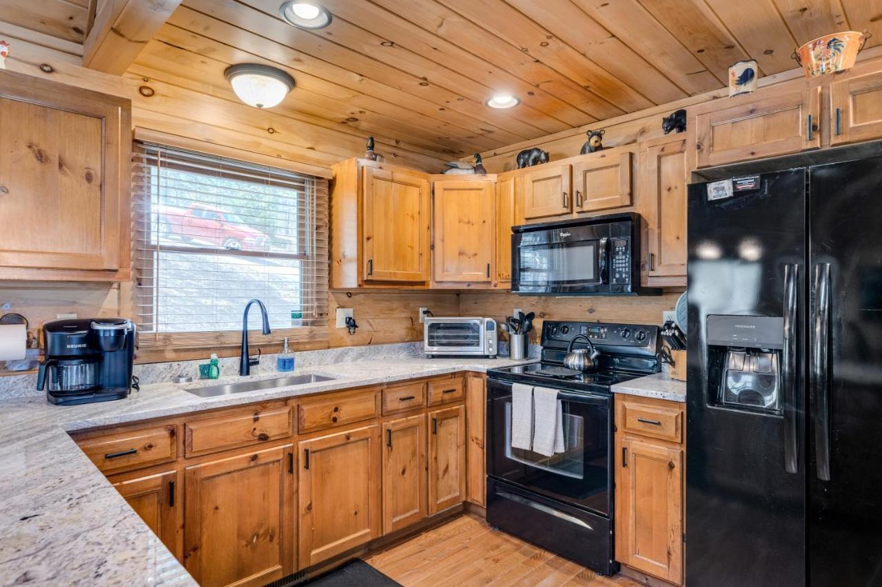 Blue Ridge Bear Bungalow ภายนอก รูปภาพ