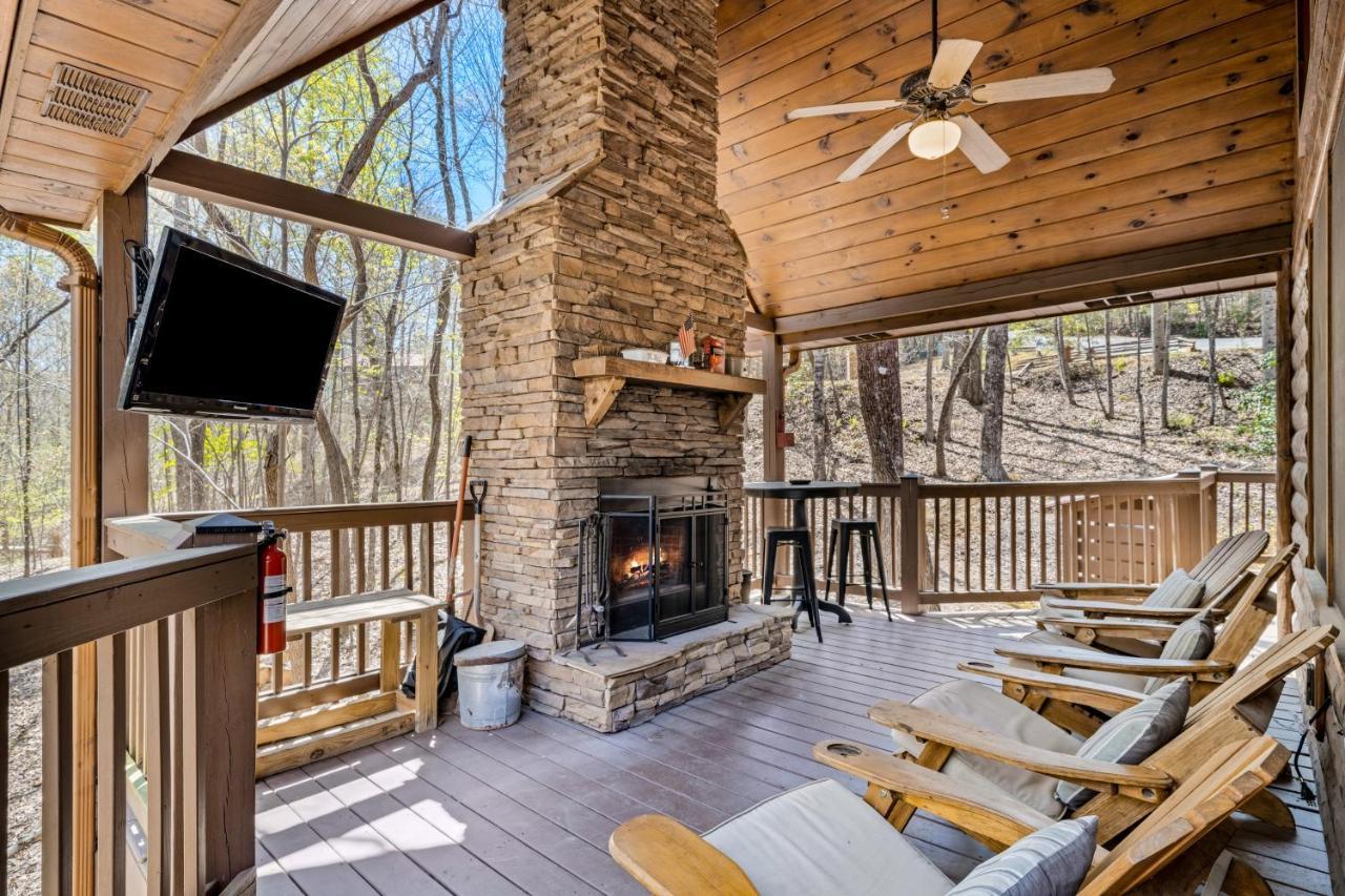 Blue Ridge Bear Bungalow ภายนอก รูปภาพ
