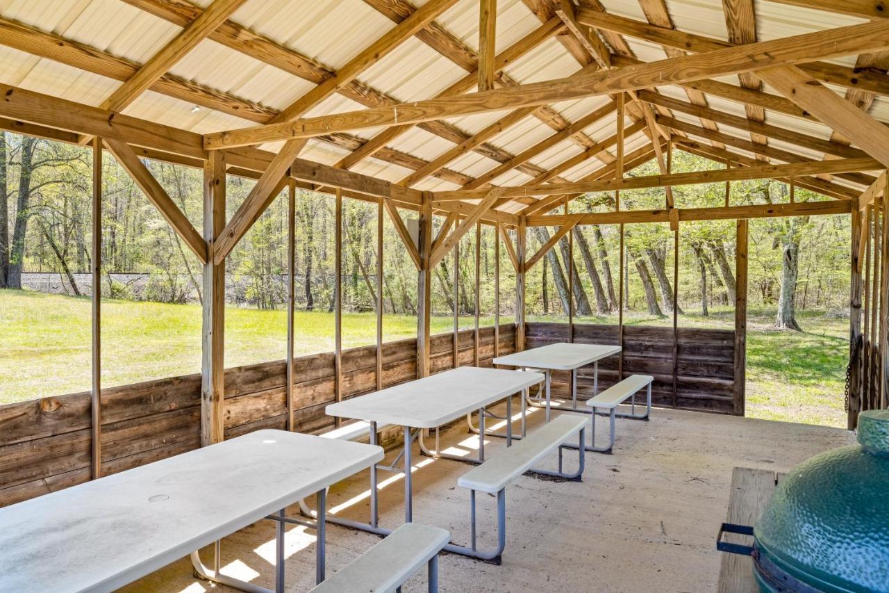 Blue Ridge Bear Bungalow ภายนอก รูปภาพ